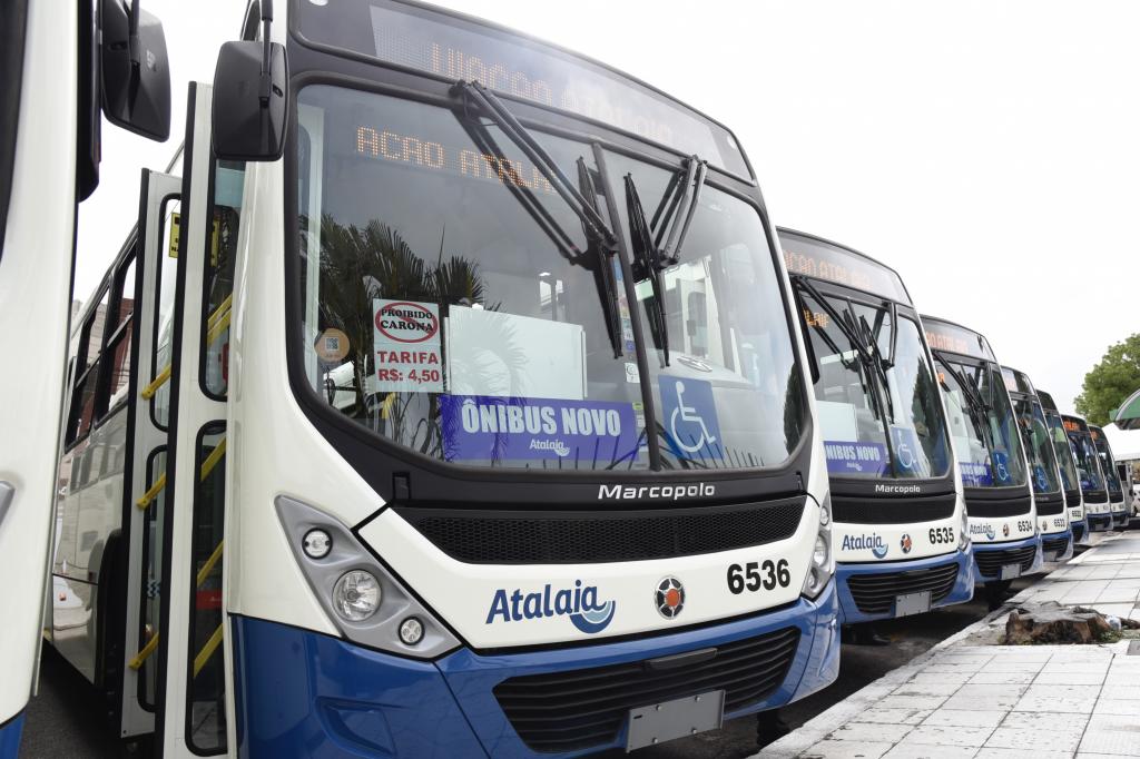 Prefeitura entrega mais 17 ônibus para a capital e cria novas linhas para atender à população - SMTT Aracaju